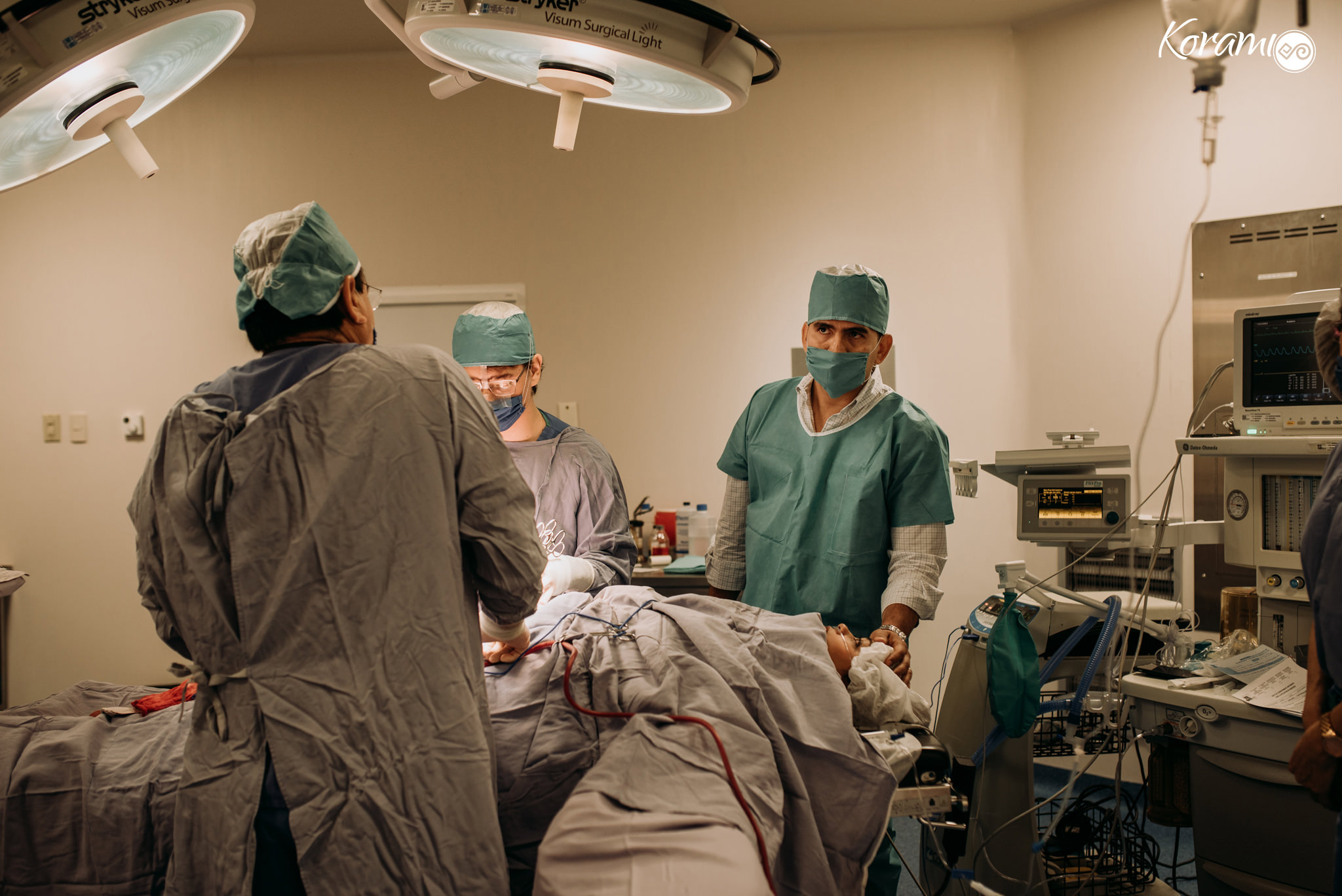 fotografo_colima-foto-recien_nacido-bebe-Cesarea-Colima-Puerta_de_Hierro-Dar_a_luz-Parto-019