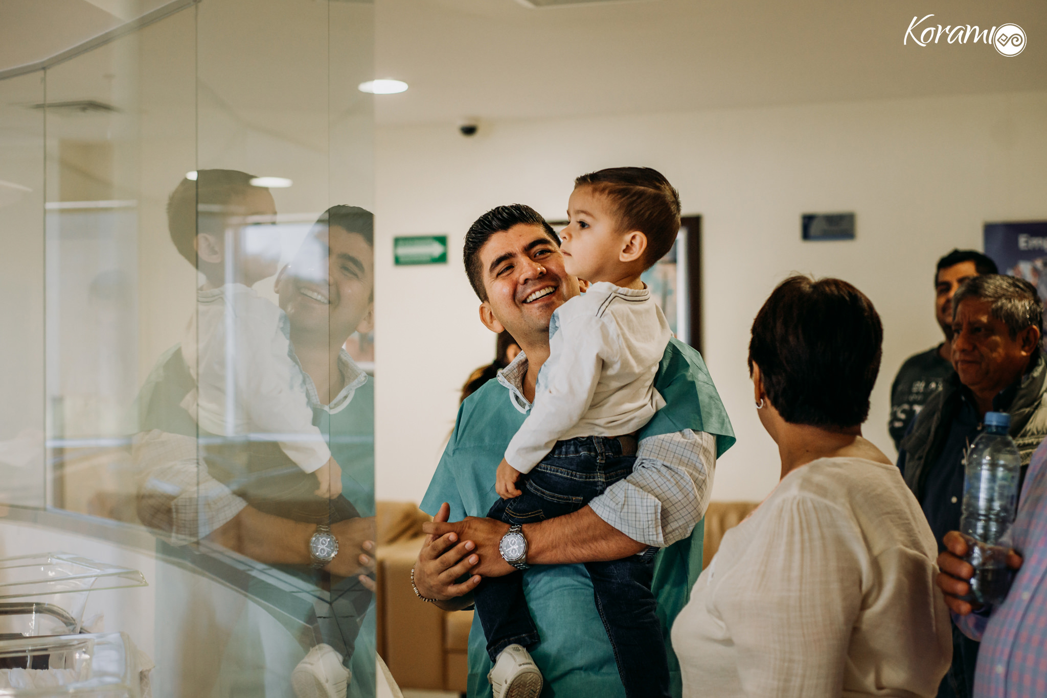 fotografo_colima-foto-recien_nacido-bebe-Cesarea-Colima-Puerta_de_Hierro-Dar_a_luz-Parto-028