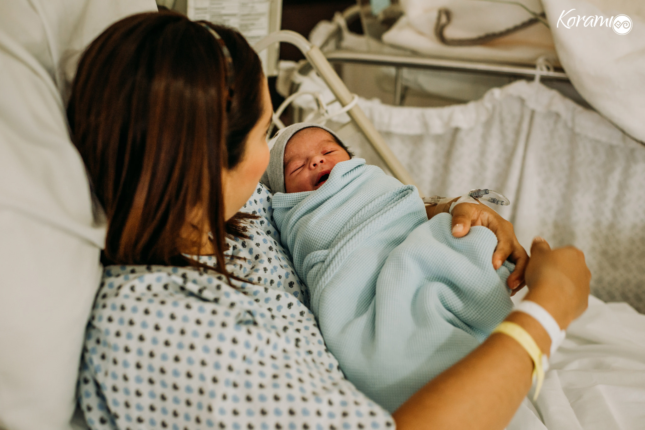 fotografo_colima-foto-recien_nacido-bebe-Cesarea-Colima-Puerta_de_Hierro-Dar_a_luz-Parto-043