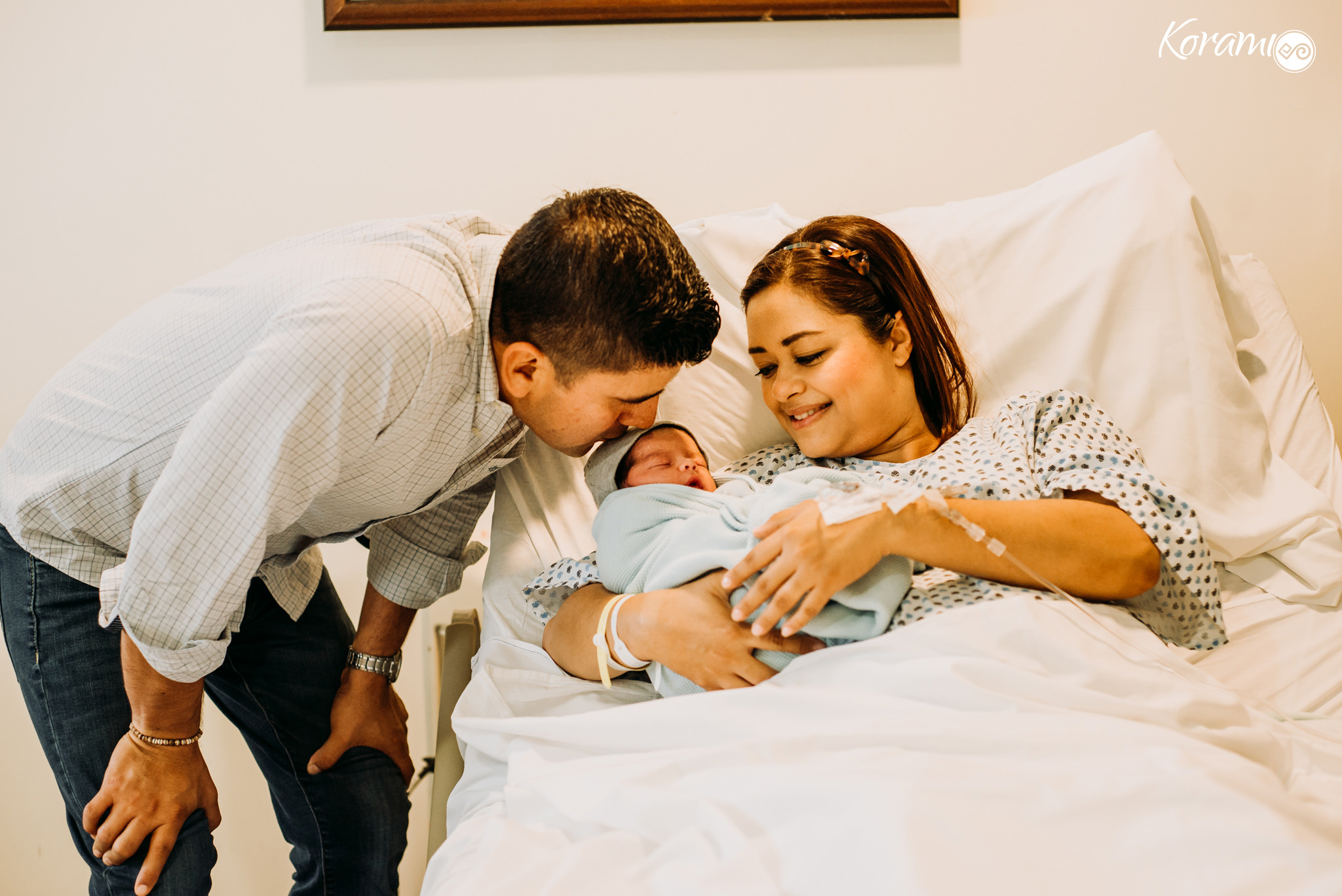 fotografo_colima-foto-recien_nacido-bebe-Cesarea-Colima-Puerta_de_Hierro-Dar_a_luz-Parto-051